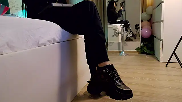 FeetVibe online show from 12.05.25