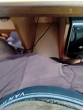 Snapshot of Tamilandteluguboy14 chatting on 10.17.25 Tamilandteluguboy14 online show from 10.17.25