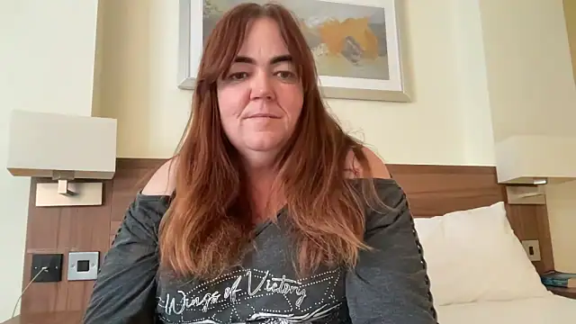 Snapshot of curvy-milf-abbie chatting on 11.25.25 curvy-milf-abbie online show from 11.25.25