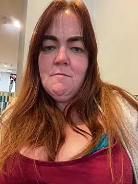 Snapshot of curvy-milf-abbie chatting on 12.05.25 curvy-milf-abbie online show from 12.05.25