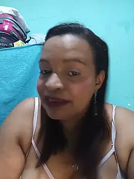 Snapshot of _violetta_- chatting on 06.26.26 violetta - online show from 06.26.26
