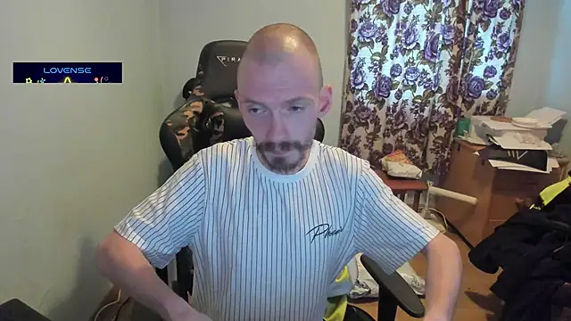 Snapshot of sexy264329 chatting on 03.03.25 sexy264329 online show from 03.03.25