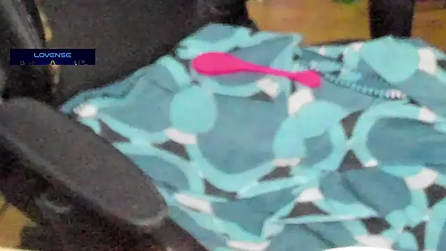 Snapshot of sexy264329 chatting on 03.04.25 sexy264329 online show from 03.04.25