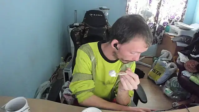 Snapshot of sexy264329 chatting on 10.18.25 sexy264329 online show from 10.18.25