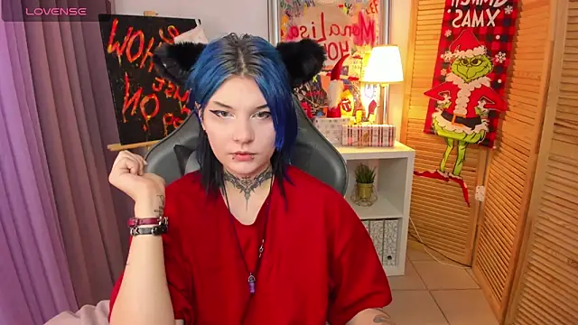 Snapshot of mekurisu chatting on 12.29.24 mekurisu online show from 12.29.24