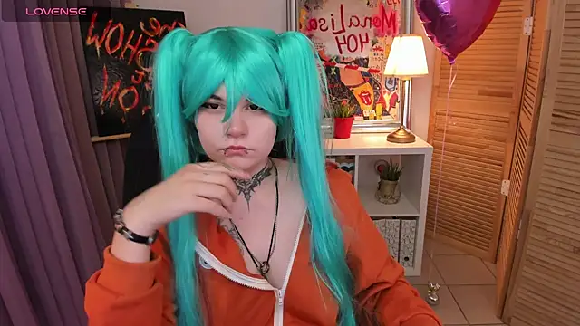 Snapshot of mekurisu chatting on 02.23.25 mekurisu online show from 02.23.25