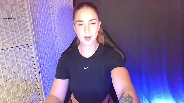 Snapshot of KayleyxEmily chatting on 11.03.25 KayleyxEmily online show from 11.03.25