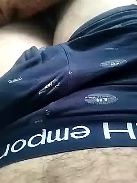 Snapshot of momoh chatting on 01.19.25 momoh online show from 01.19.25