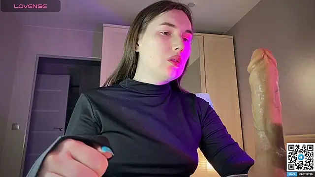 Maria Bowie online show from 05.14.26