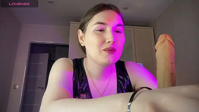 Maria Bowie online show from 05.25.26