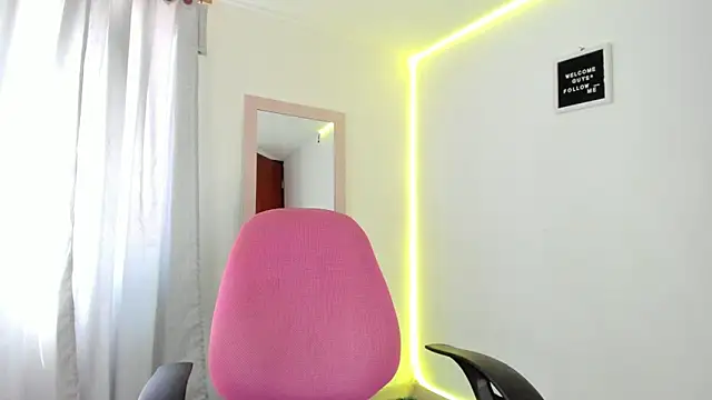 Anniie grey online show from 12.05.24