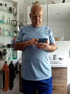 Snapshot of ak616263 chatting on 06.05.26 ak616263 online show from 06.05.26