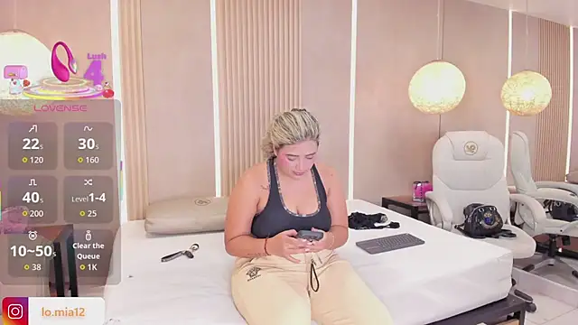Snapshot of julietha_taylor chatting on 07.29.26 julietha taylor online show from 07.29.26
