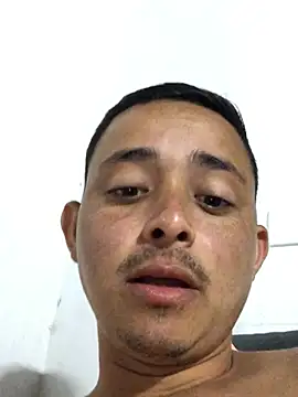 Snapshot of isacalejandroo chatting on 12.26.24 isacalejandroo online show from 12.26.24