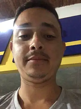 Snapshot of isacalejandroo chatting on 12.27.24 isacalejandroo online show from 12.27.24