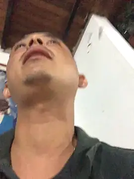 Snapshot of isacalejandroo chatting on 01.05.25 isacalejandroo online show from 01.05.25