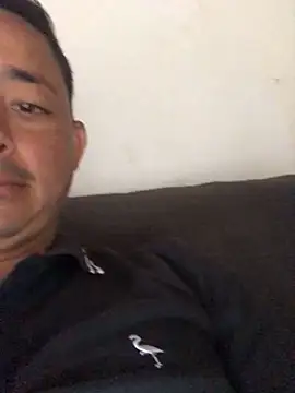 Snapshot of isacalejandroo chatting on 01.14.25 isacalejandroo online show from 01.14.25