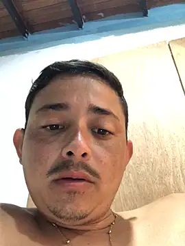 Snapshot of isacalejandroo chatting on 01.18.25 isacalejandroo online show from 01.18.25