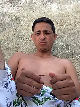 Snapshot of isacalejandroo chatting on 01.26.25 isacalejandroo online show from 01.26.25