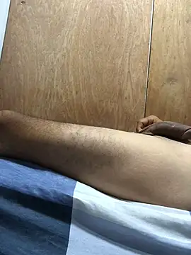 Snapshot of isacalejandroo chatting on 01.28.25 isacalejandroo online show from 01.28.25