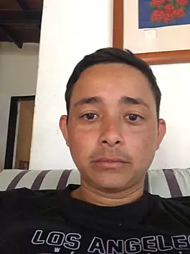 Snapshot of isacalejandroo chatting on 01.29.25 isacalejandroo online show from 01.29.25