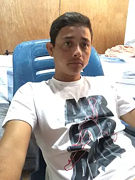 Snapshot of isacalejandroo chatting on 02.02.25 isacalejandroo online show from 02.02.25