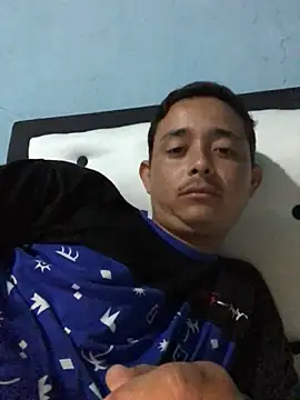 Snapshot of isacalejandroo chatting on 02.10.25 isacalejandroo online show from 02.10.25