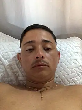 Snapshot of isacalejandroo chatting on 02.15.25 isacalejandroo online show from 02.15.25