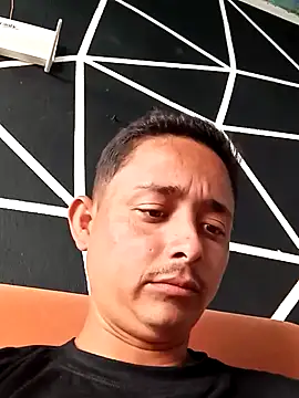 Snapshot of isacalejandroo chatting on 02.17.25 isacalejandroo online show from 02.17.25