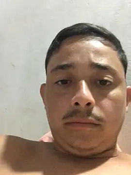 Snapshot of isacalejandroo chatting on 02.26.25 isacalejandroo online show from 02.26.25