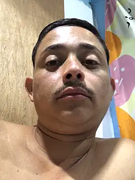 Snapshot of isacalejandroo chatting on 03.02.25 isacalejandroo online show from 03.02.25