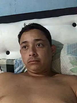 Snapshot of isacalejandroo chatting on 03.08.25 isacalejandroo online show from 03.08.25