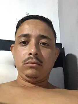 Snapshot of isacalejandroo chatting on 09.21.25 isacalejandroo online show from 09.21.25