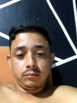 Snapshot of isacalejandroo chatting on 09.30.25 isacalejandroo online show from 09.30.25