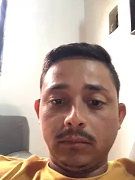 Snapshot of isacalejandroo chatting on 01.09.26 isacalejandroo online show from 01.09.26