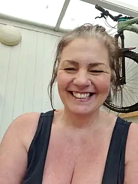 420Curvybabe online show from 02.25.25