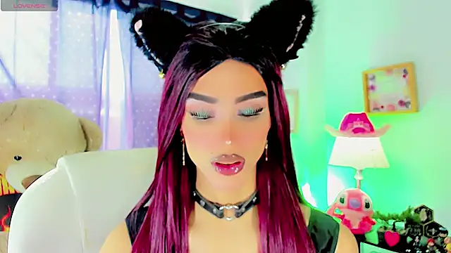 Snapshot of dollswit01 chatting on 02.09.25 dollswit01 online show from 02.09.25