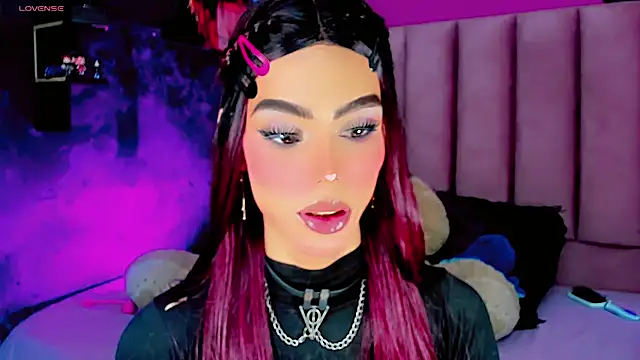 Snapshot of dollswit01 chatting on 02.28.25 dollswit01 online show from 02.28.25