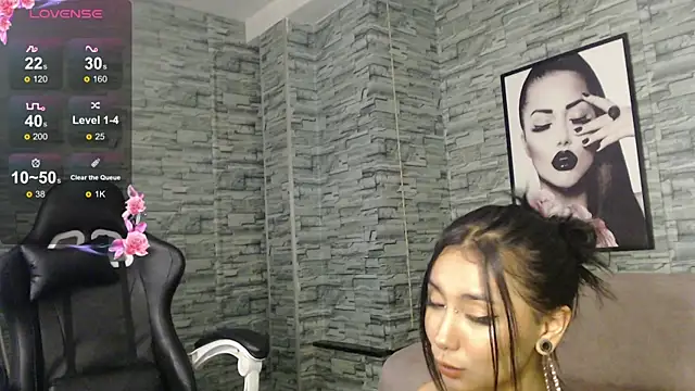  ella b online show from 03.08.25