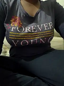 Snapshot of mishti_kaur chatting on 12.02.24 mishti kaur online show from 12.02.24