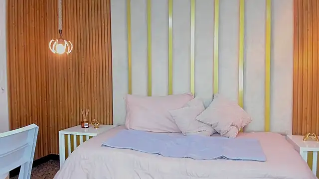 love mommy online show from 03.14.25