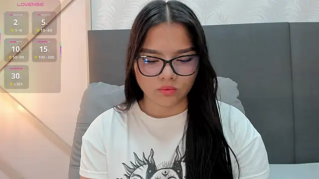 SophieHarris  online show from 02.19.26