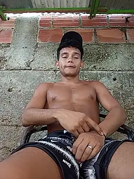 Snapshot of alex_candela chatting on 11.06.25 alex candela online show from 11.06.25