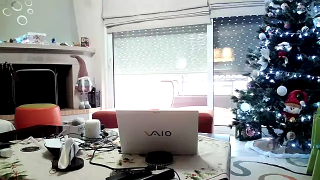 Kalia Cross online show from 01.12.26