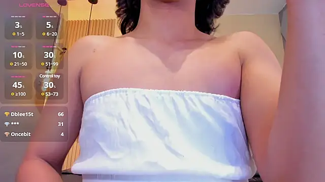 HOTTY RED  online show from 02.06.25