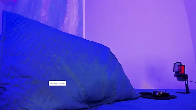 Snapshot of ZaraWest chatting on 04.04.26 ZaraWest online show from 04.04.26