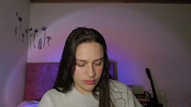 Snapshot of Serenity chatting on 12.03.25 Serenity online show from 12.03.25