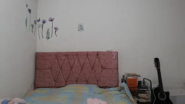 Snapshot of Serenity chatting on 04.04.26 Serenity online show from 04.04.26