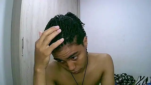 Snapshot of sexy_diamante_ chatting on 11.18.25 sexy diamante online show from 11.18.25