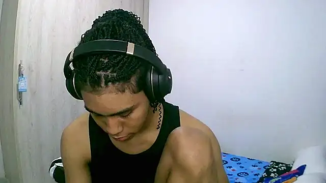 Snapshot of sexy_diamante_ chatting on 11.21.25 sexy diamante online show from 11.21.25